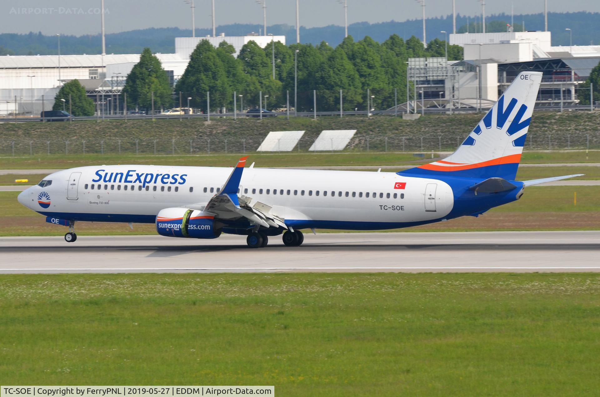 TC-SOE, 2017 Boeing 737-8HC C/N 61177, SunExpress B738 landing in MUC