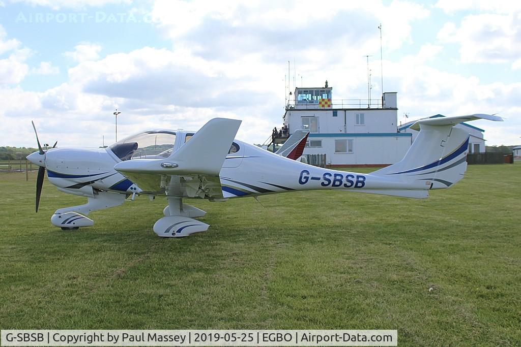 G-SBSB, 2016 Diamond DA-40NG Diamond Star C/N 40.N319, Visiting Aircraft. Owned by Diamond Aviation Training Ltd.