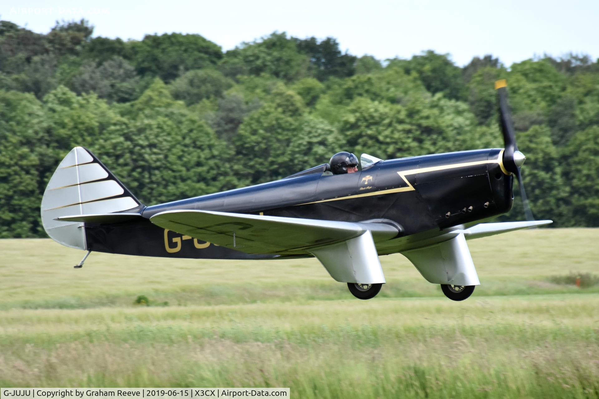 G-JUJU, 2014 Chilton DW1A C/N PFA 225-12726, Departing from Northrepps.