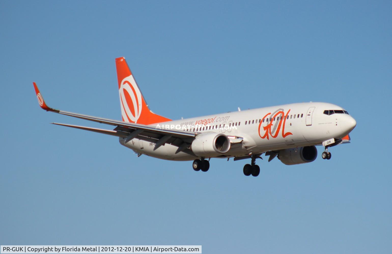 PR-GUK, 2011 Boeing 737-8EH C/N 35852, MIA spotting