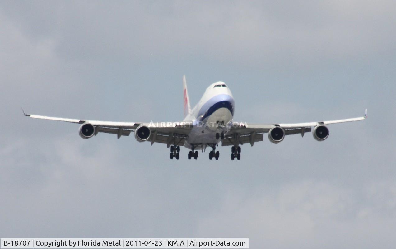 B-18707, 2001 Boeing 747-409F/SCD C/N 30764, MIA spotting