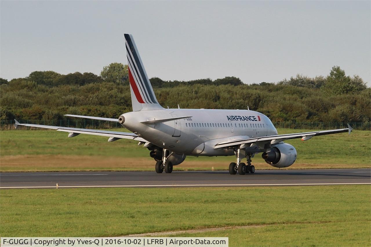 F-GUGG, 2004 Airbus A318-111 C/N 2317, Airbus A318-111, Take off run rwy 07R, Brest-Bretagne airport (LFRB-BES)