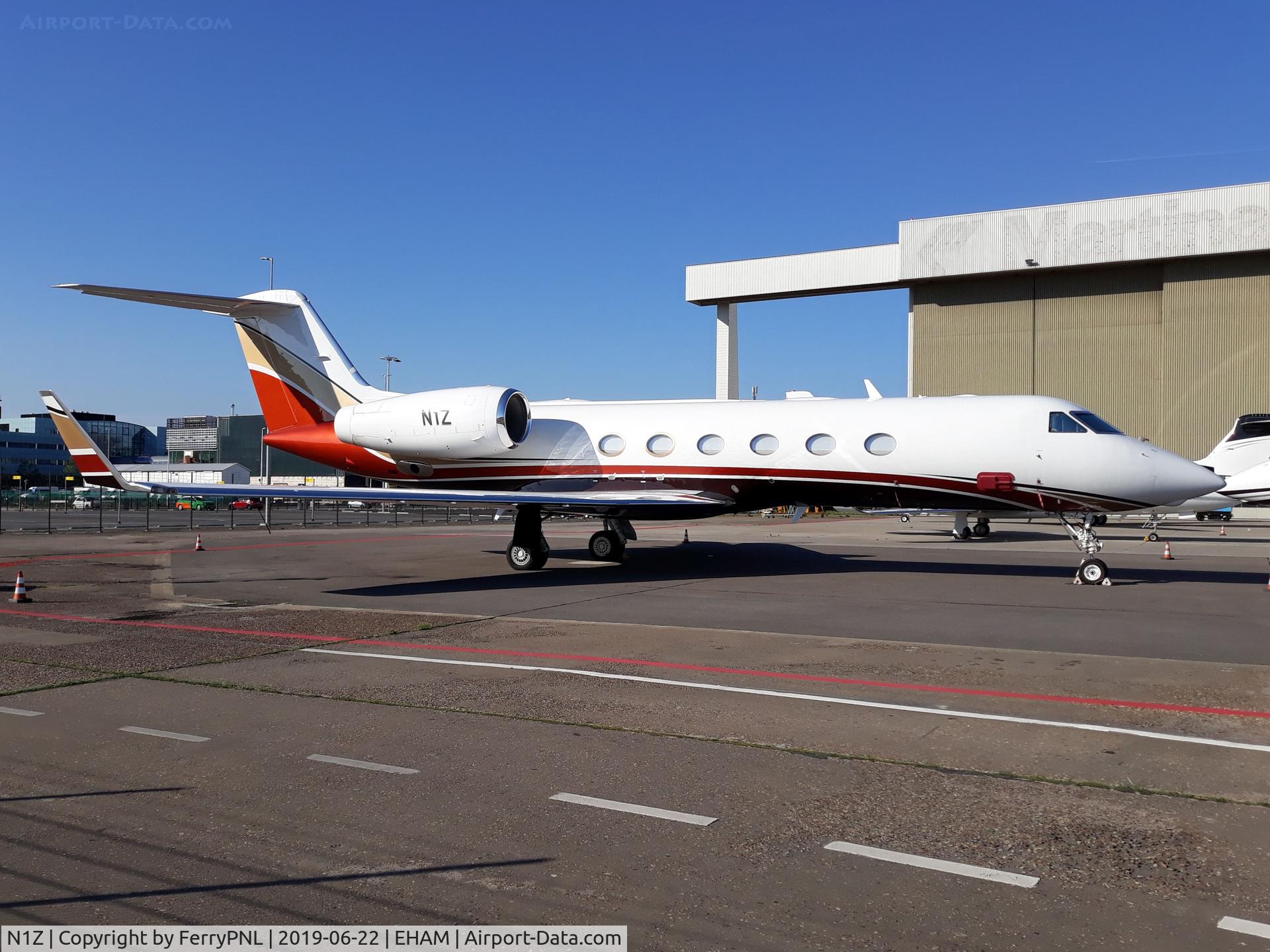 N1Z, 2012 Gulfstream Aerospace GIV-X (G450) C/N 4290, G450 of Nizjet