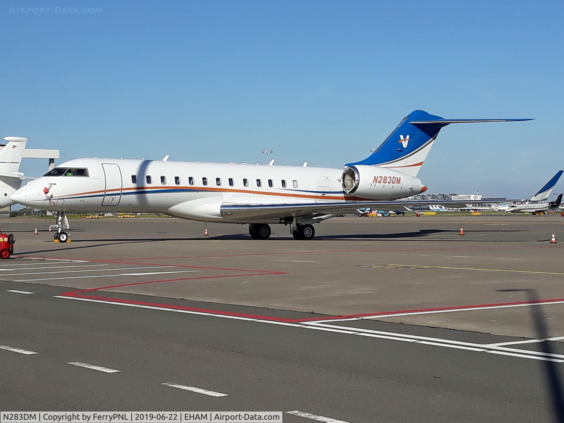 N283DM, 2008 Bombardier BD-700-1A10 Global Express XRS C/N 9320, Glex at Schiphol-East.