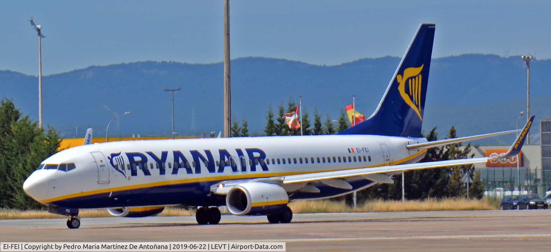 EI-FEI, 2014 Boeing 737-8AS C/N 44690, Aeropuerto de Foronda - Vitoria-Gasteiz - Euskadi - España