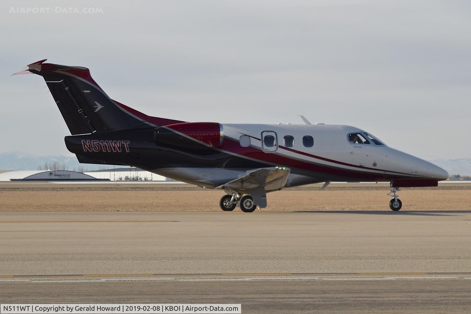 N511WT, 2009 Embraer EMB500 C/N 50000030, Taxiing on Alpha.