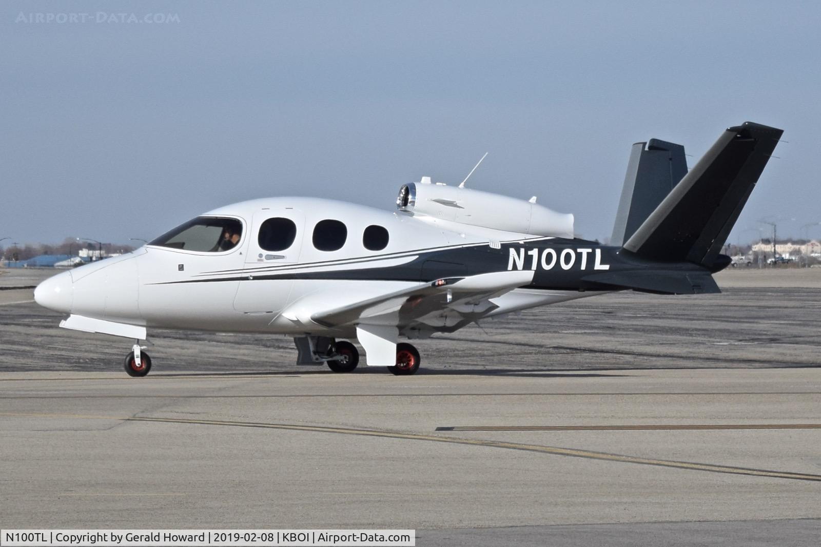 N100TL, 2018 Cirrus SF-50 Vision C/N 0079, Taxiing to Alpha.
