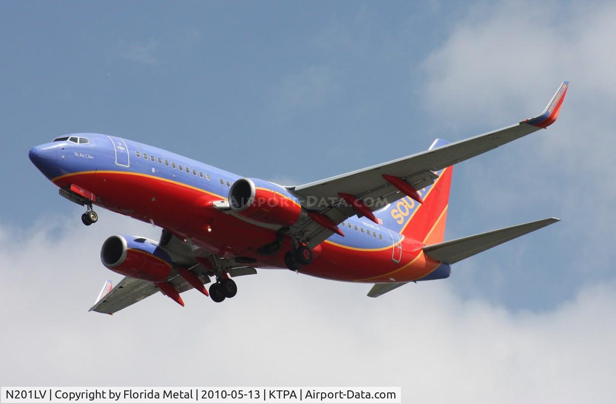 N201LV, 2005 Boeing 737-7H4 C/N 29854, TPA spotting