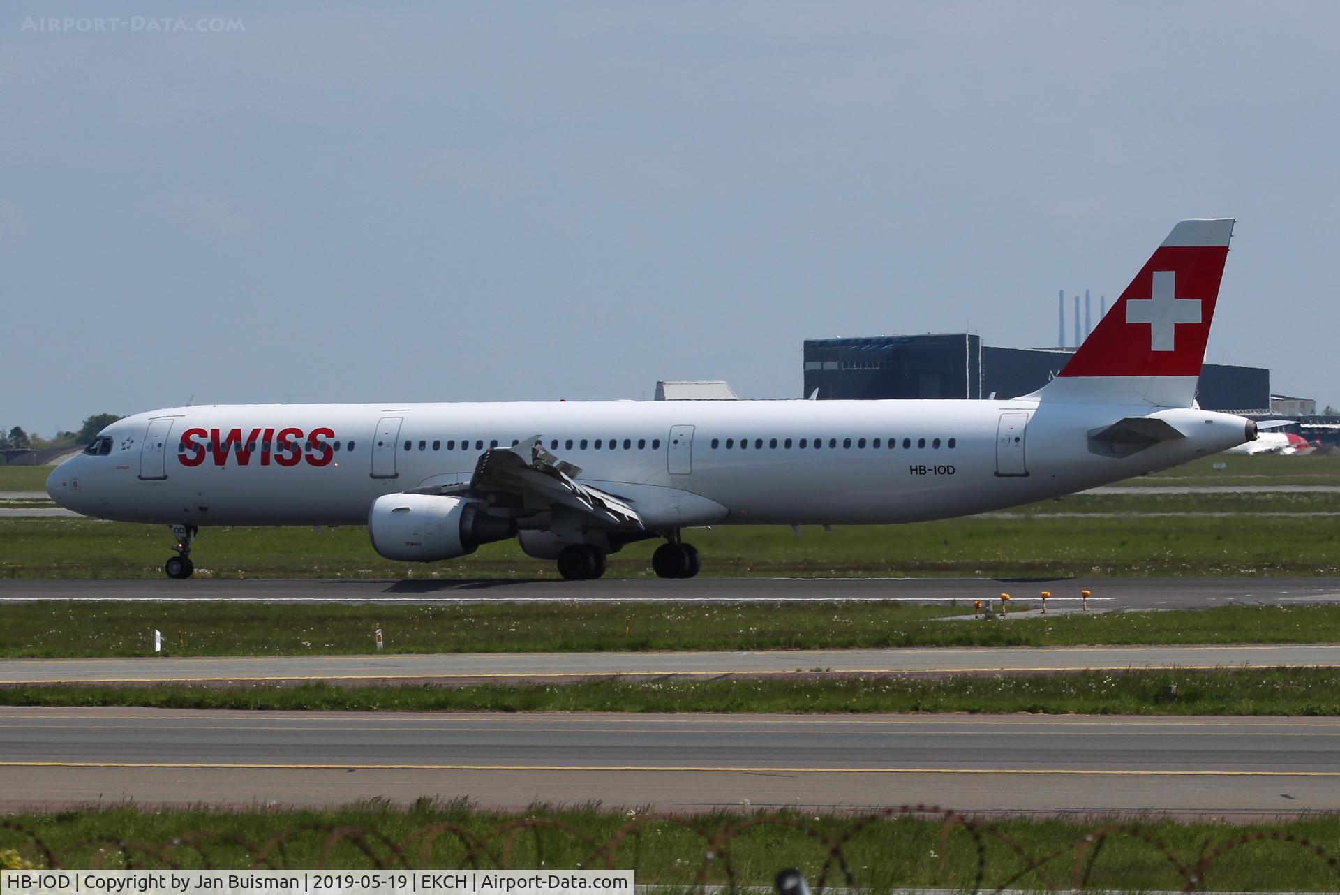 HB-IOD, 1995 Airbus A321-111 C/N 522, Swiss