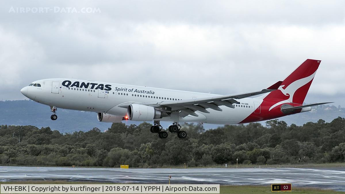 VH-EBK, 2008 Airbus A330-202 C/N 945, Airbus A330-202 Qantas VH-EBK final runway 03, YPPH. 14/07/18.