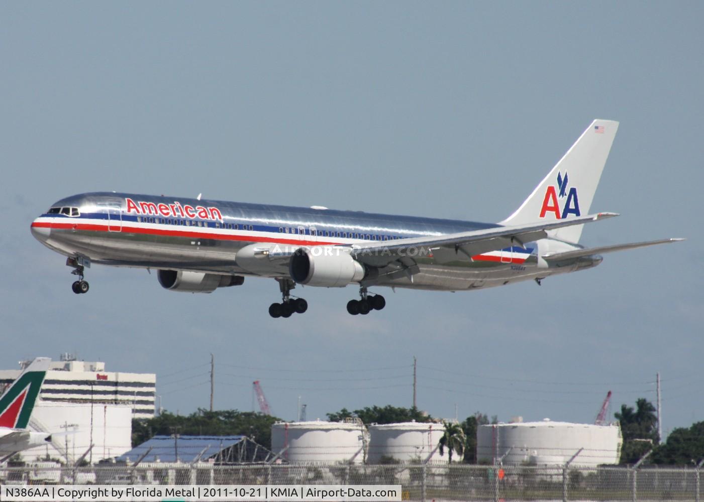 N386AA, 1994 Boeing 767-323/ER C/N 27060, MIA spotting