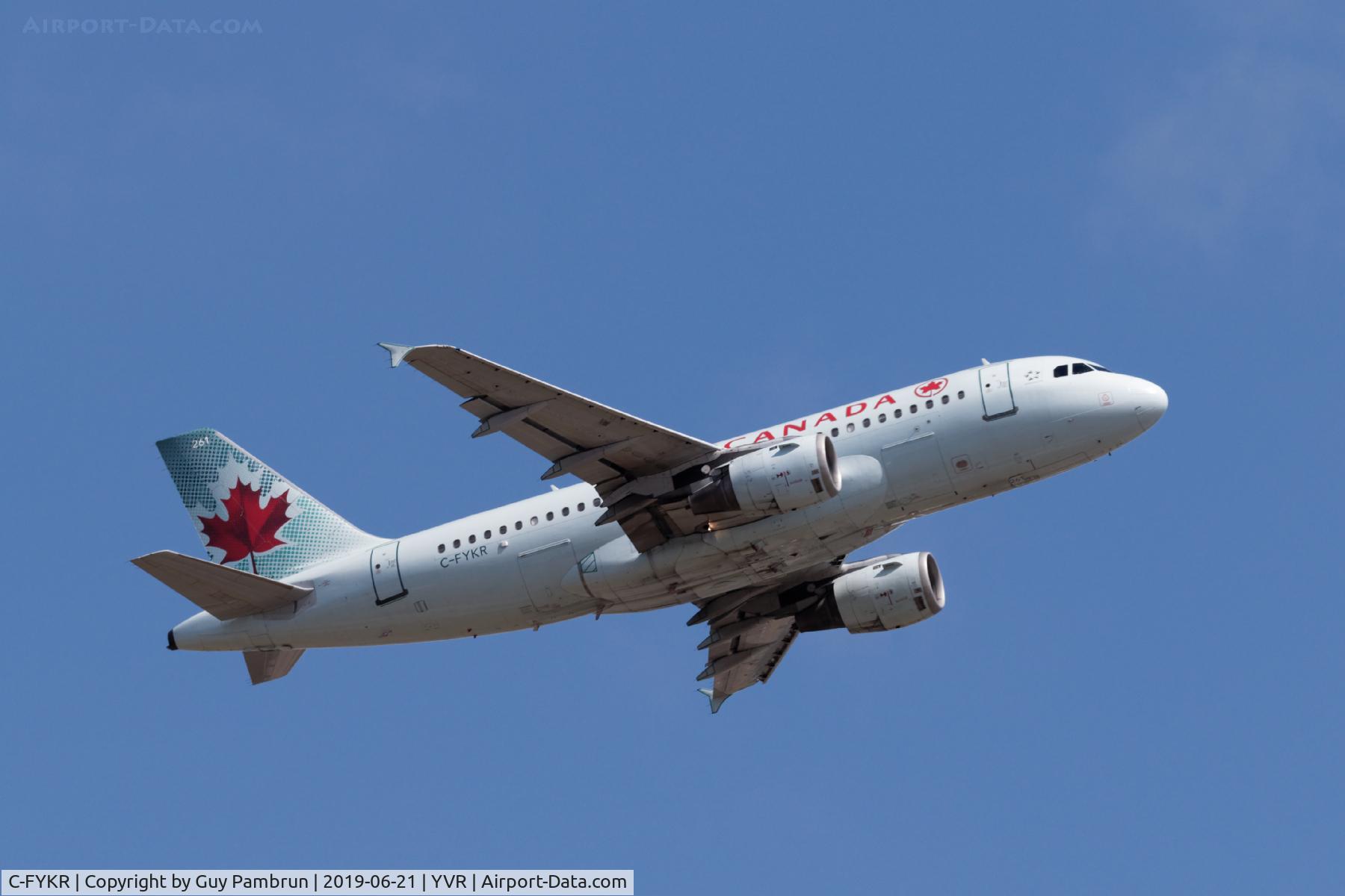 C-FYKR, 1997 Airbus A319-114 C/N 693, Departing