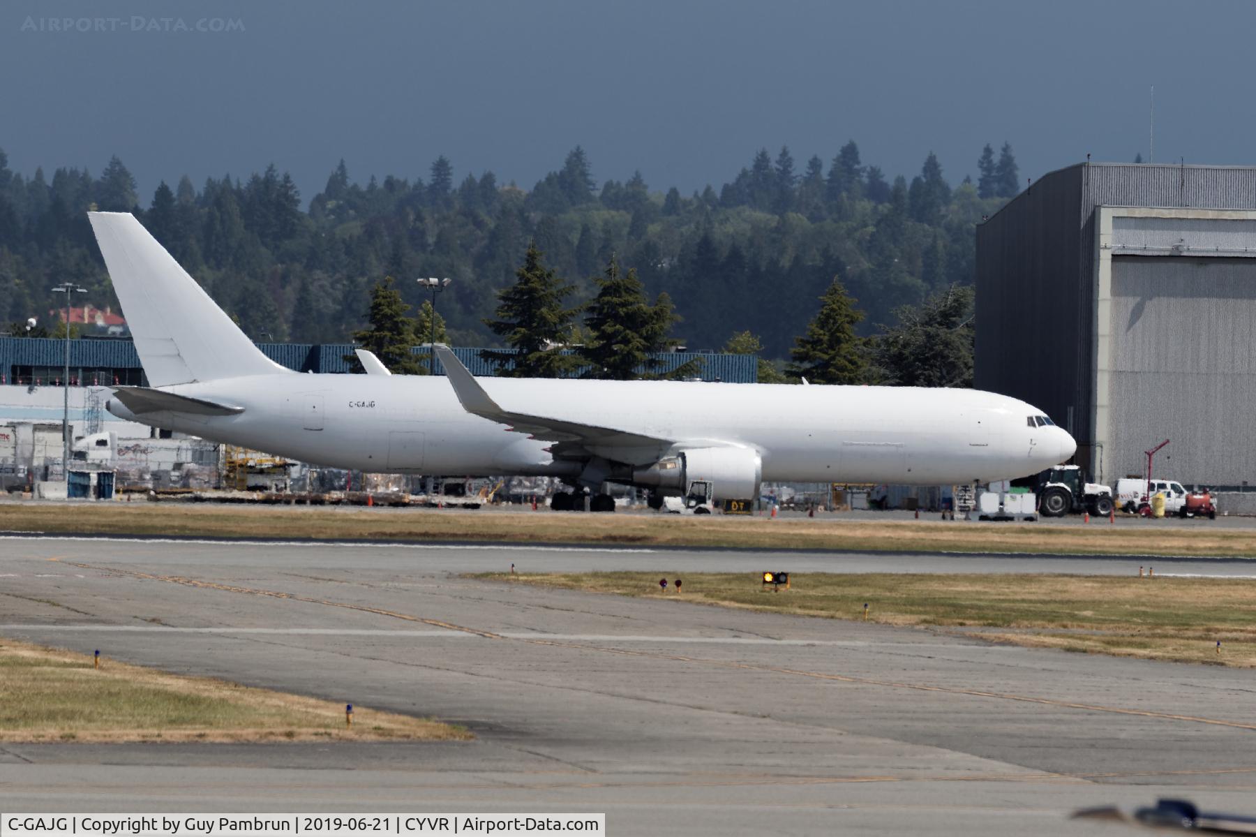 C-GAJG, 1992 Boeing 767-323/ER(BDSF) C/N 25446, Parked