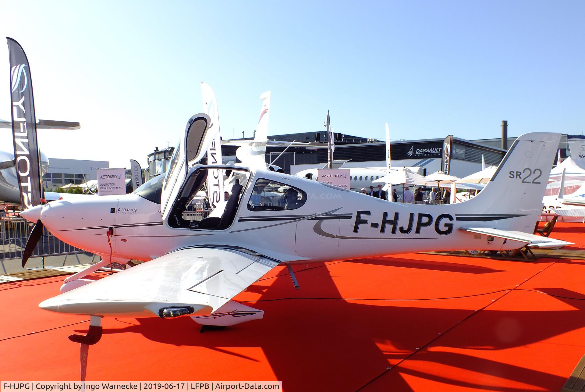 F-HJPG, Cirrus SR22 C/N 3934, Cirrus SR22 at the Aerosalon 2019, Paris