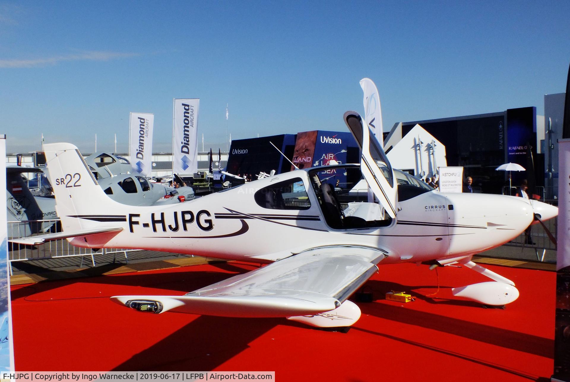 F-HJPG, Cirrus SR22 C/N 3934, Cirrus SR22 at the Aerosalon 2019, Paris