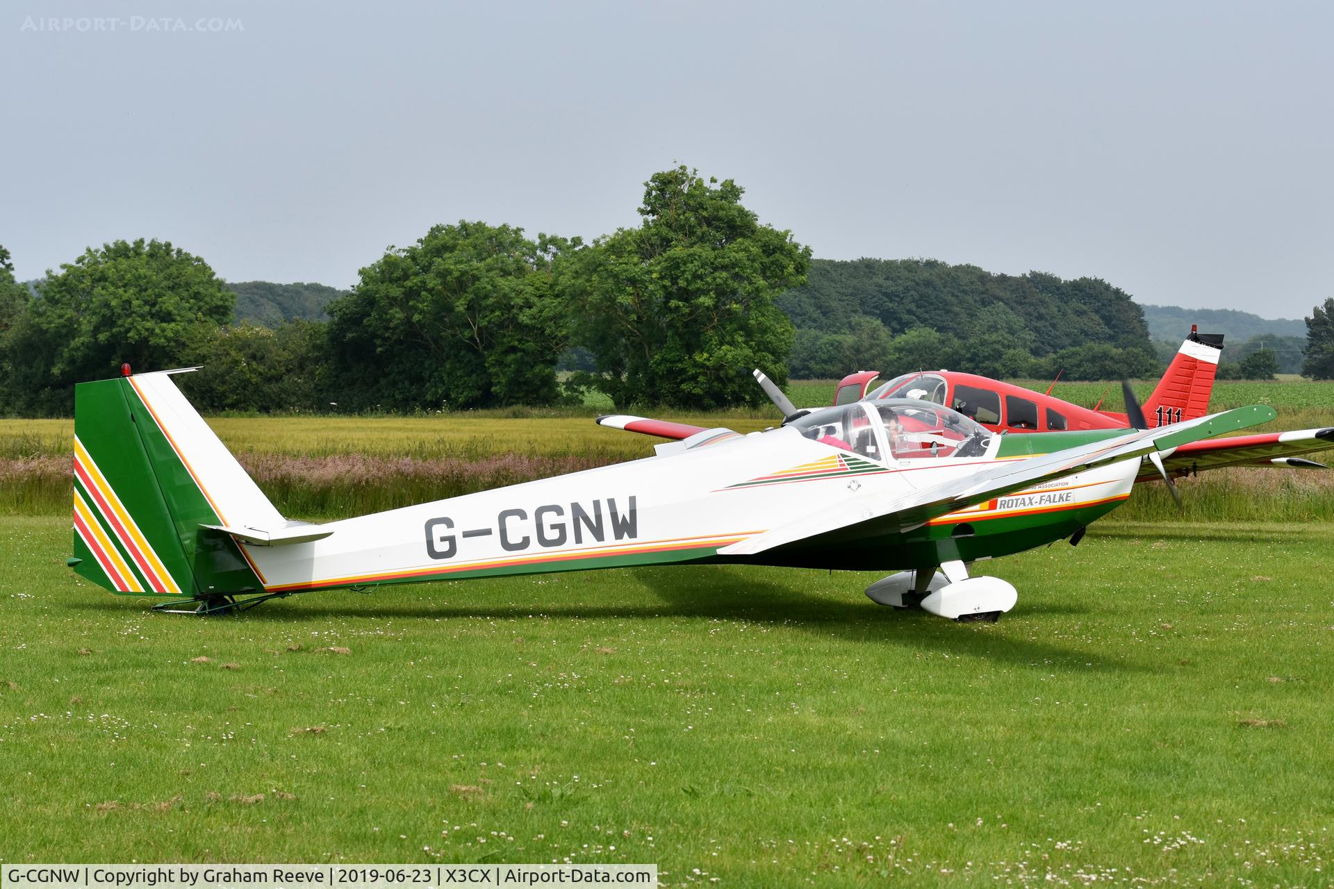 G-CGNW, 1996 Scheibe SF-25C Falke C/N 44615, Just landed at Northrepps.