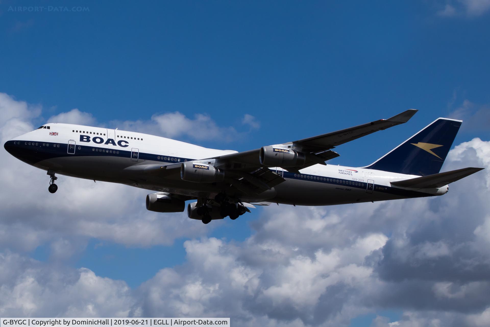 G-BYGC, 1999 Boeing 747-436 C/N 25823, Landing RWY 27L