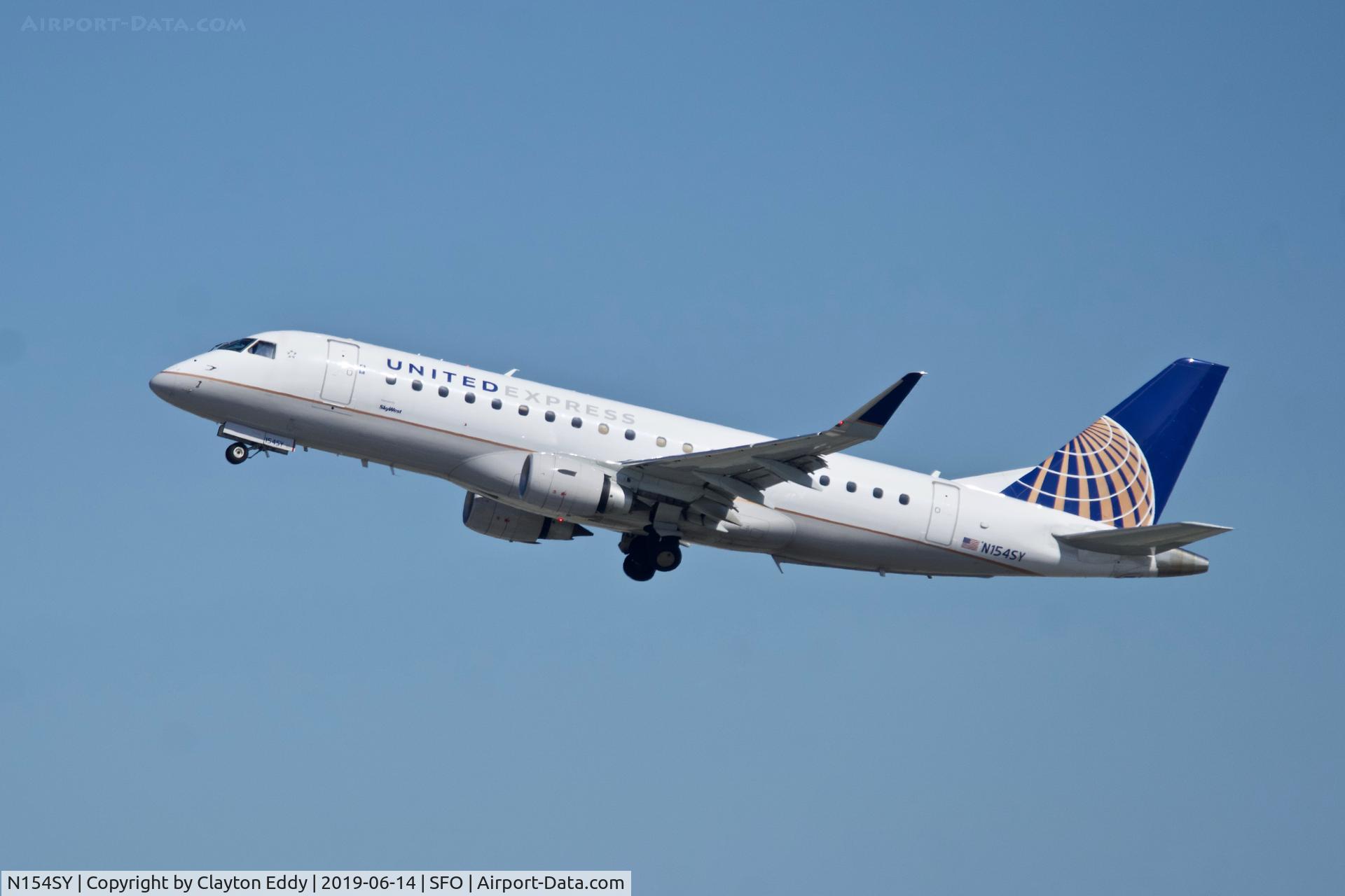 N154SY, 2016 Embraer 175LR (ERJ-170-200LR) C/N 17000556, Departing runway 1 SFO 2019.