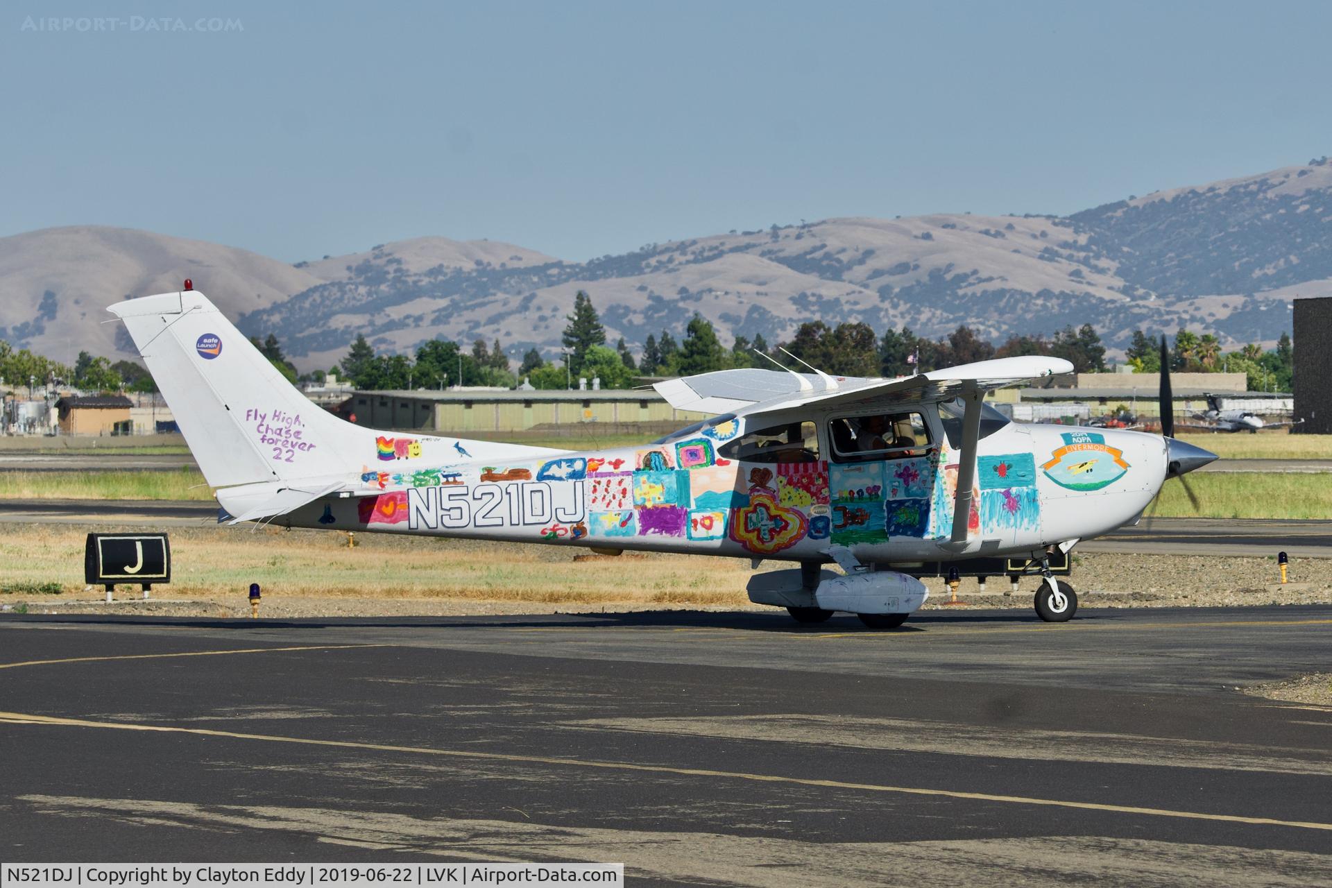 N521DJ, Cessna 182S Skylane C/N 18280858, Livermore Airport California 2019.