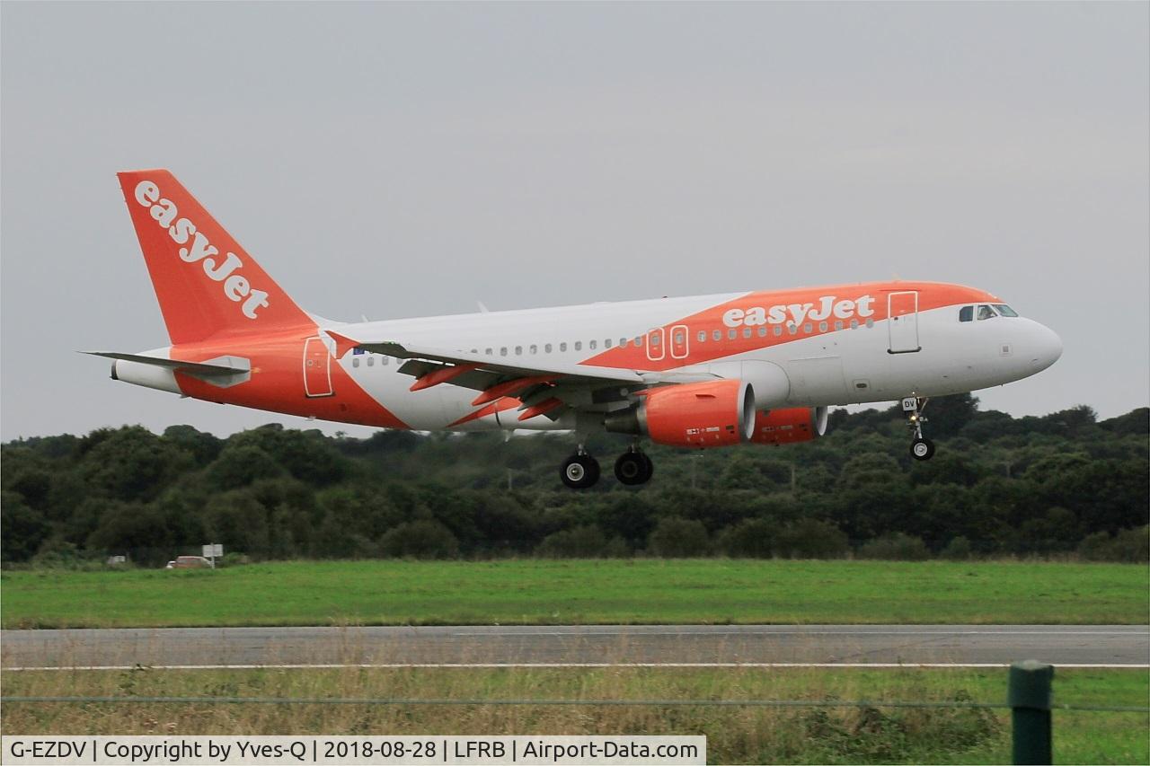 G-EZDV, 2008 Airbus A319-111 C/N 3742, Airbus A319-111, Landing rwy 07R, Brest-Bretagne airport (LFRB-BES)