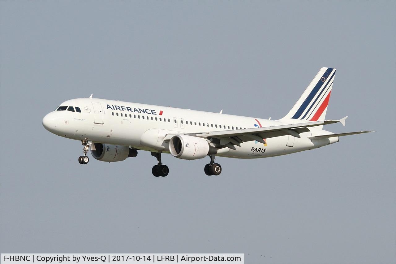 F-HBNC, 2010 Airbus A320-214 C/N 4601, Airbus A320-214, On final rwy 25L, Brest-Bretagne airport (LFRB-BES)