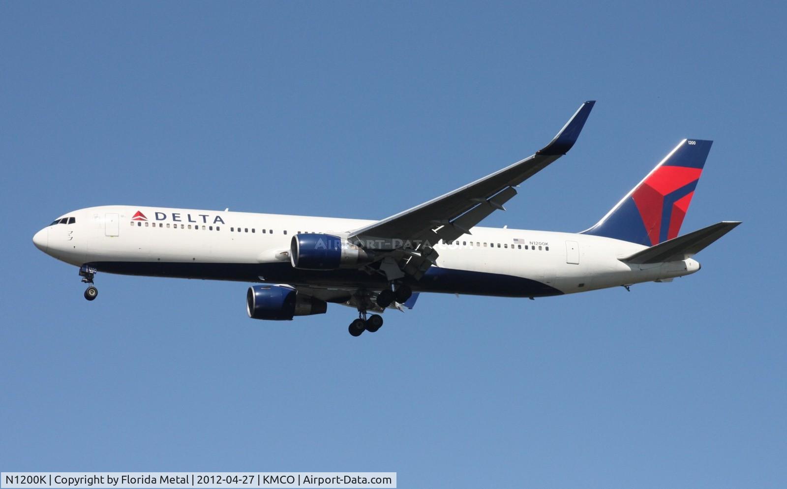 N1200K, 1998 Boeing 767-332 C/N 28457, MCO spotting