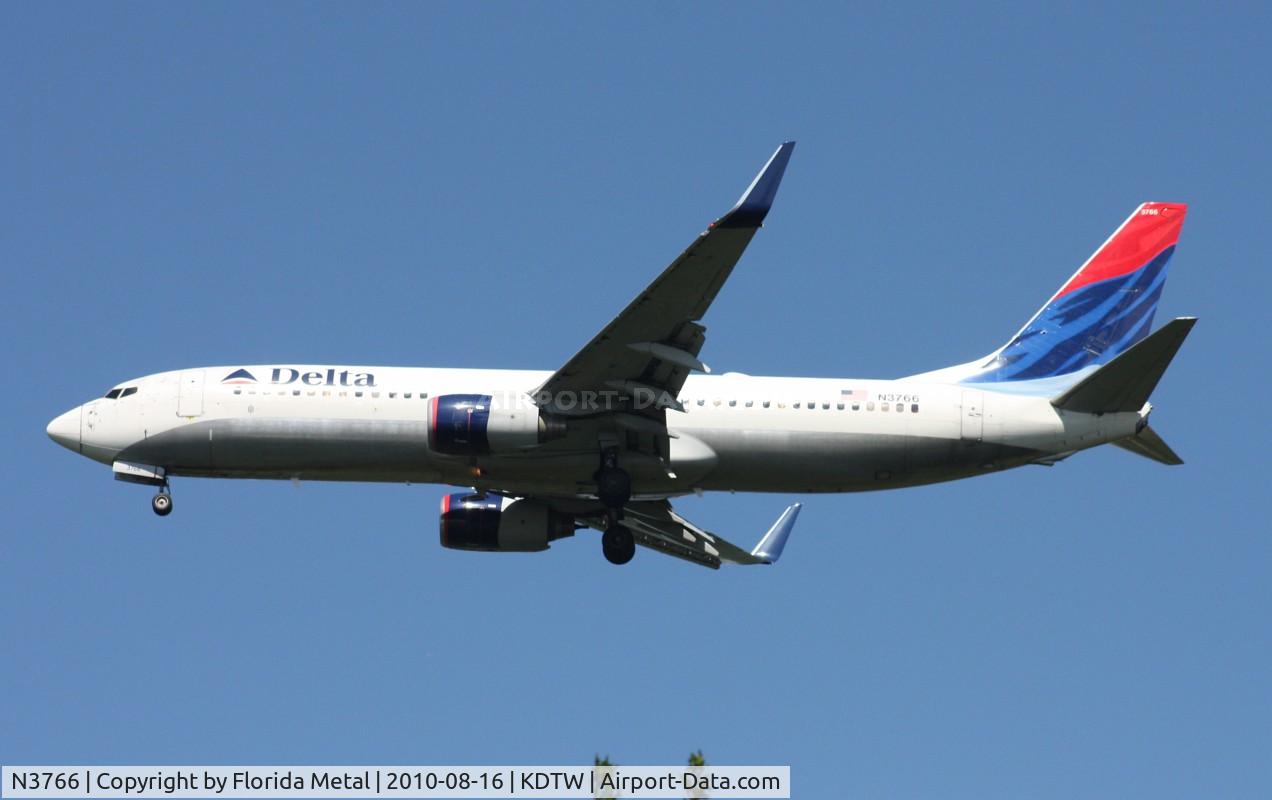 N3766, 2001 Boeing 737-832 C/N 30820, DTW spotting