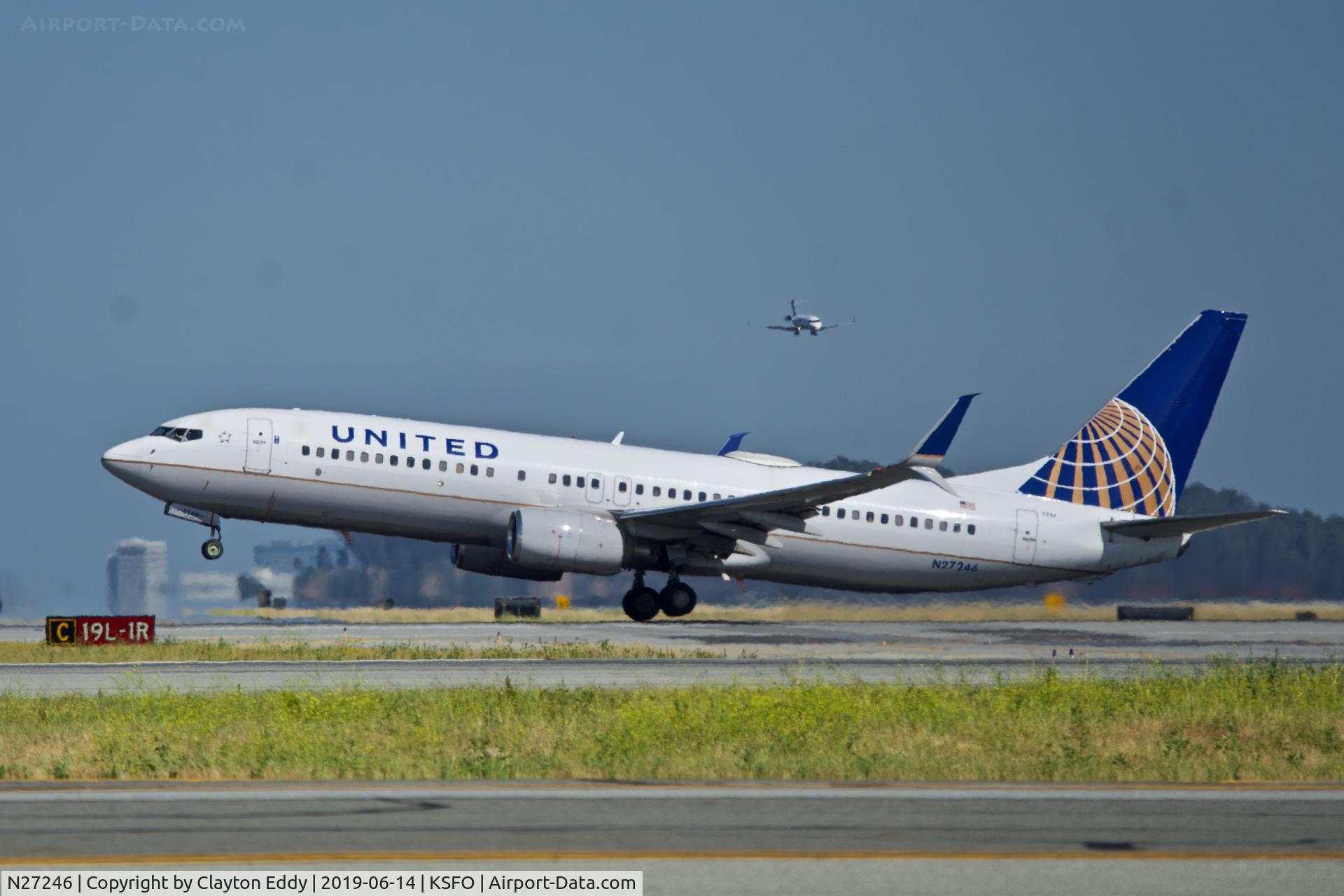 N27246, 1999 Boeing 737-824 C/N 28956, Departing runway 01 at SFO 2019.