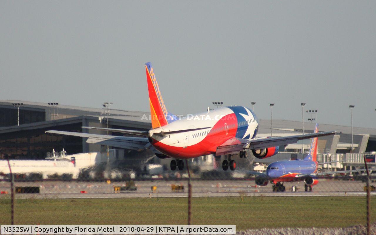 N352SW, 1990 Boeing 737-3H4 C/N 24888, TPA spotting