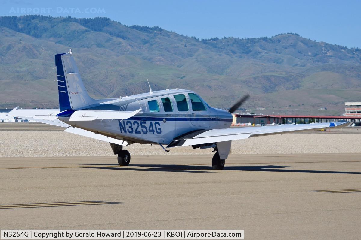 N3254G, 1995 Beech A36 Bonanza 36 C/N E-2954, Taxiing on Bravo.