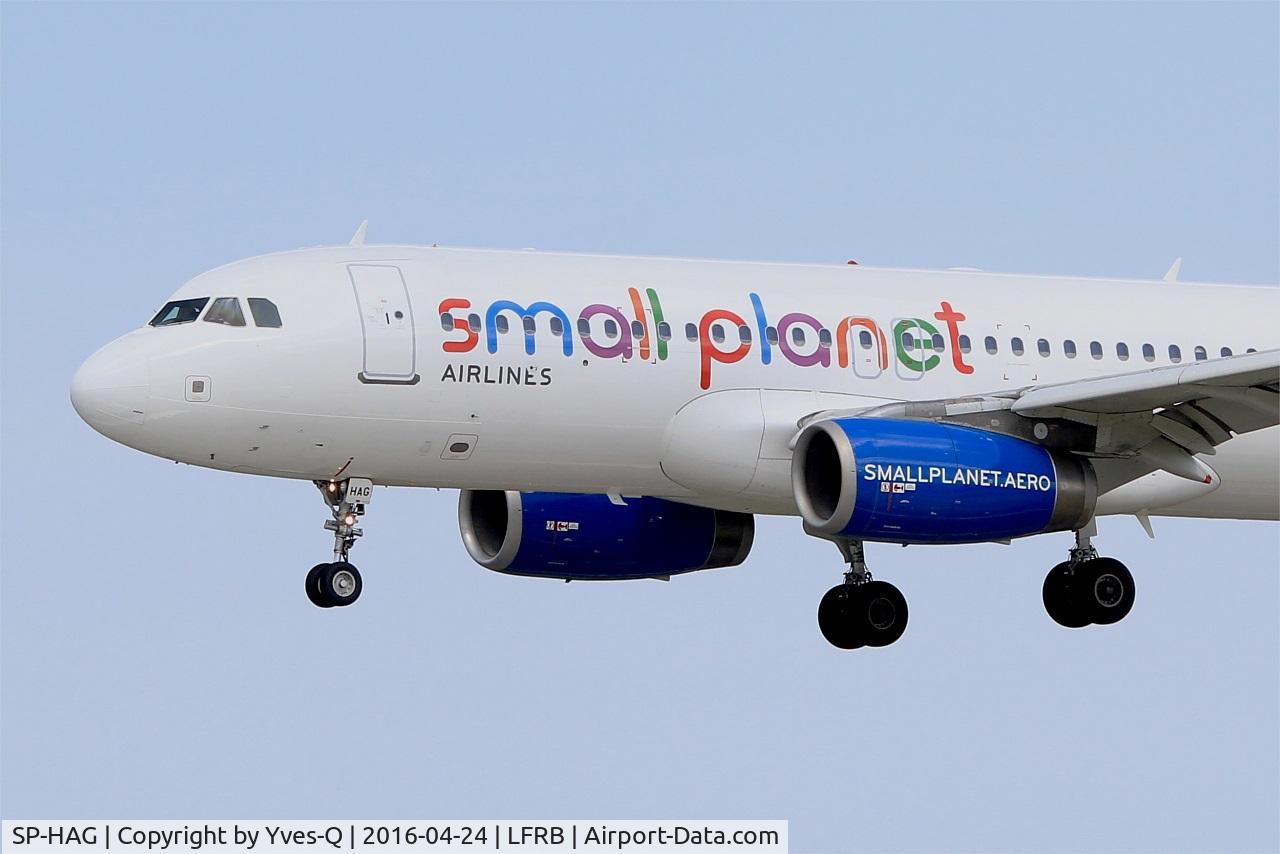 SP-HAG, 2002 Airbus A320-232 C/N 1723, Airbus A320-232, Short approach rwy 25L, Brest-Bretagne airport (LFRB-BES)