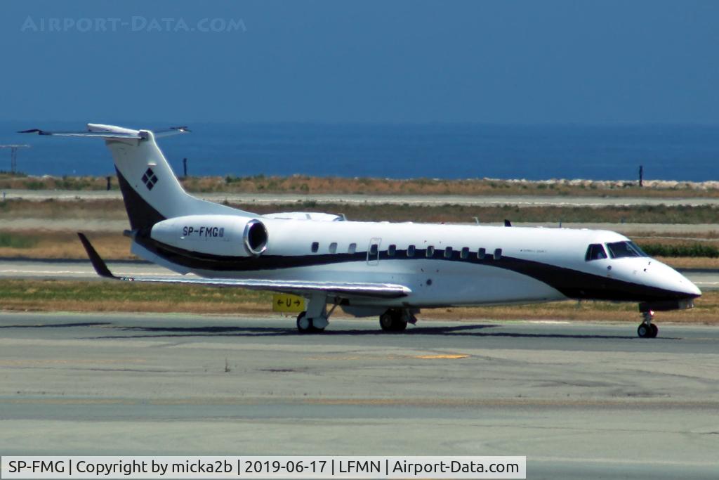 SP-FMG, 2009 Embraer ERJ-135BJ 600 Legacy C/N 14501102, Taxiing