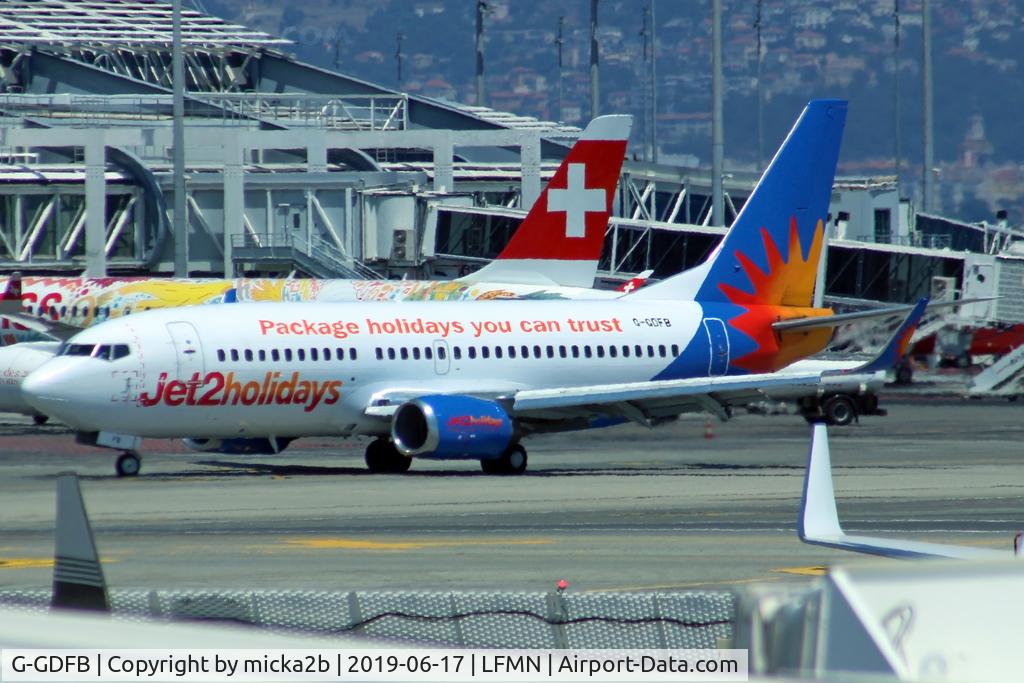 G-GDFB, 1992 Boeing 737-33A C/N 25743, Taxiing. Scrapped in june 2020.