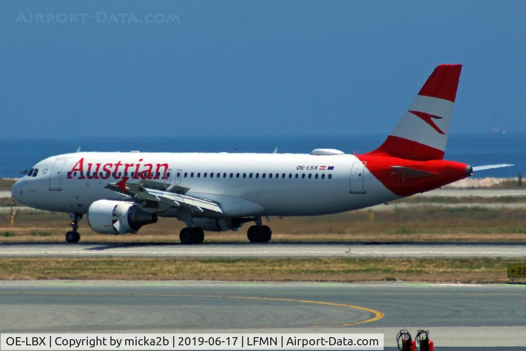 OE-LBX, 2002 Airbus A320-214 C/N 1735, Landing