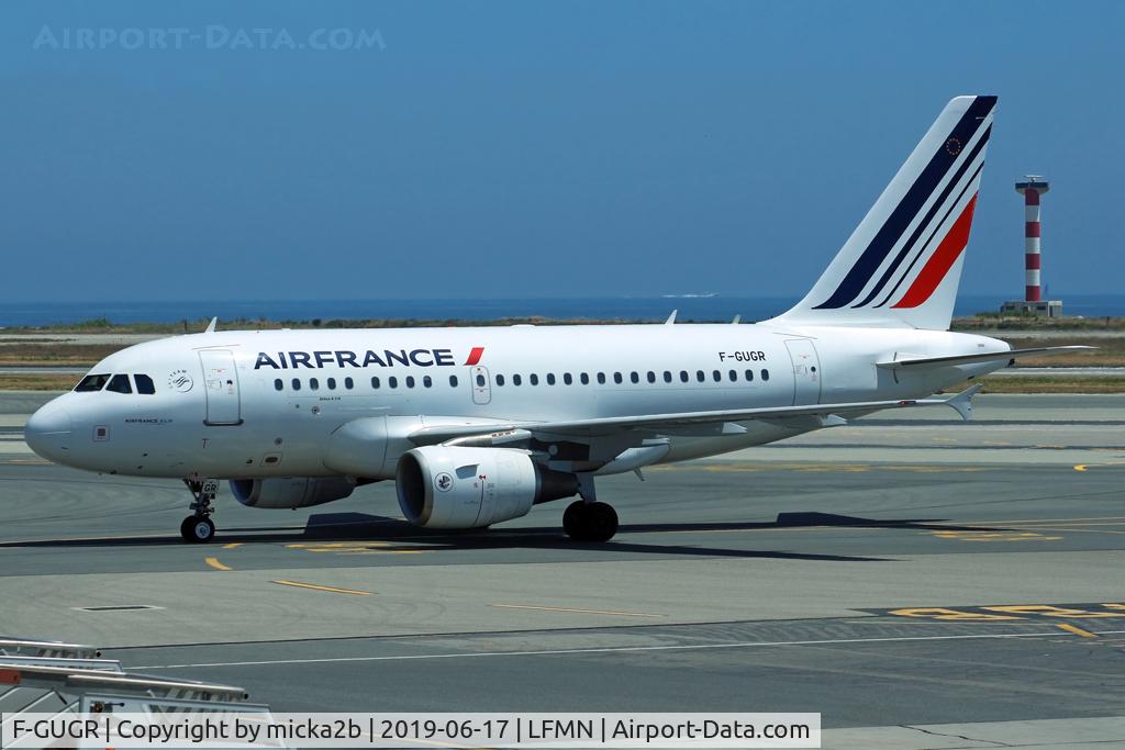 F-GUGR, 2007 Airbus A318-111 C/N 3009, Taxiing