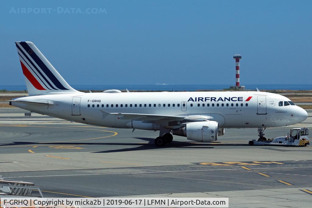 F-GRHQ, 2000 Airbus A319-111 C/N 1404, Taxiing. Scrapped in July 2023.