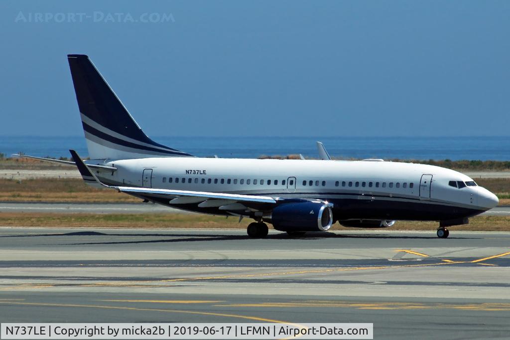 N737LE, 1999 Boeing 737-75V C/N 28579, Taxiing