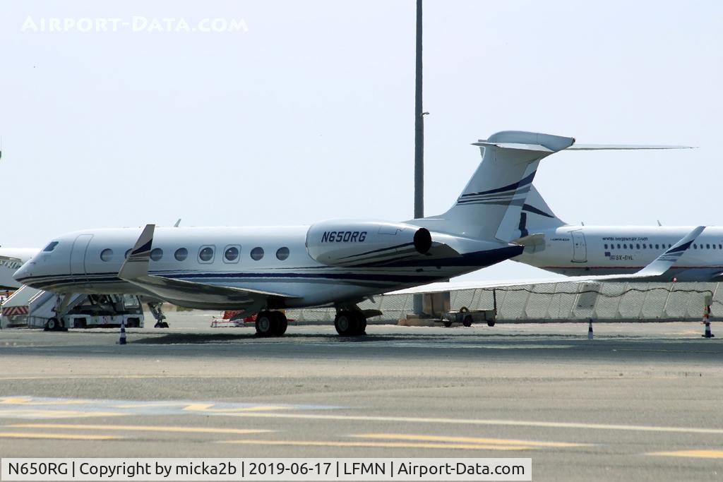 N650RG, 2010 Gulfstream Aerospace G650 (G-VI) C/N 6004, Parked