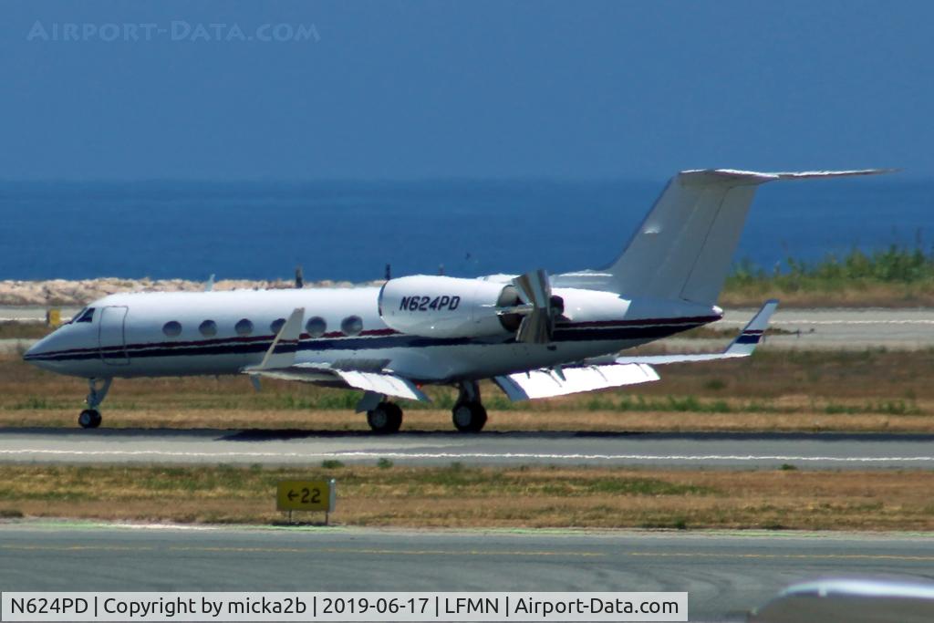 N624PD, 1995 Gulfstream Aerospace G-IV C/N 1272, Landing