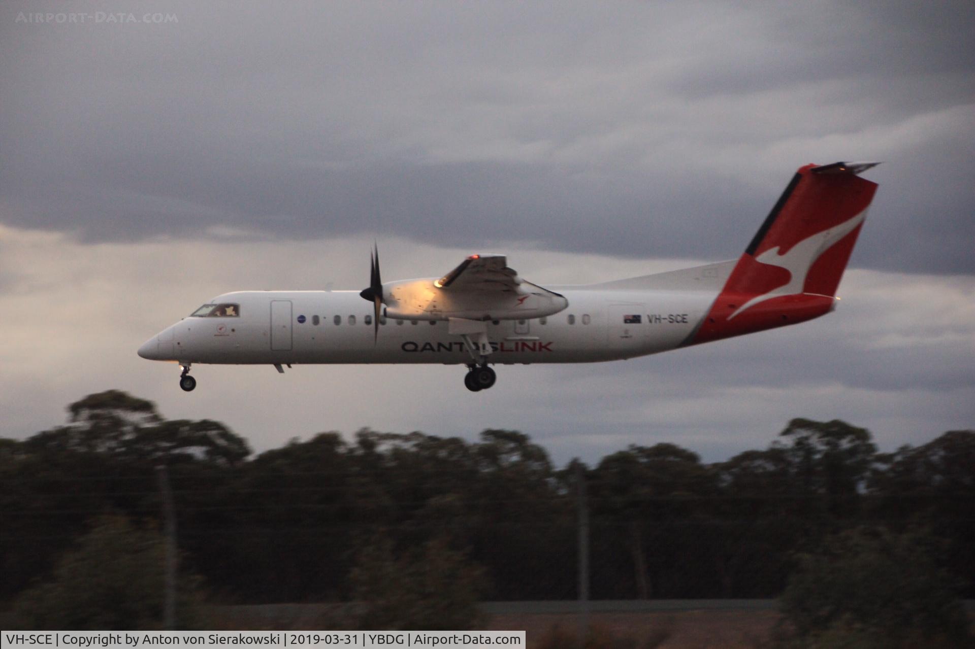 VH-SCE, 2004 De Havilland Canada DHC-8-315Q Dash 8 C/N 602, The first Sydney-Bendigo QantasLink flight (YSSY-YBDG) of a new service commenced 2019-03-31. Landed at 19:20 local time.