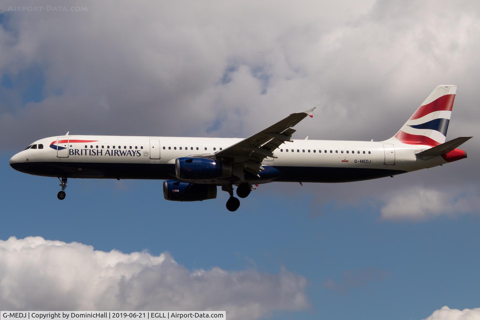 G-MEDJ, 2004 Airbus A321-231 C/N 2190, Landing RWY 27L