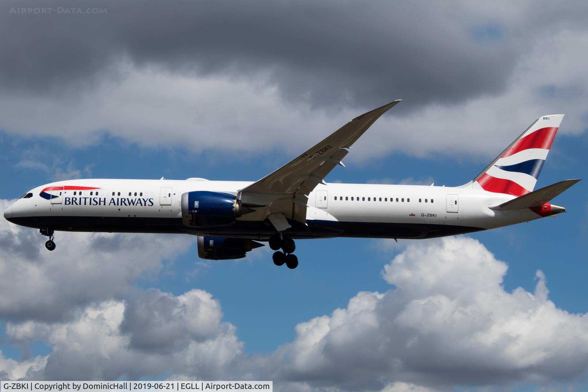 G-ZBKI, 2016 Boeing 787-9 Dreamliner Dreamliner C/N 38625, Landing RWY 27L