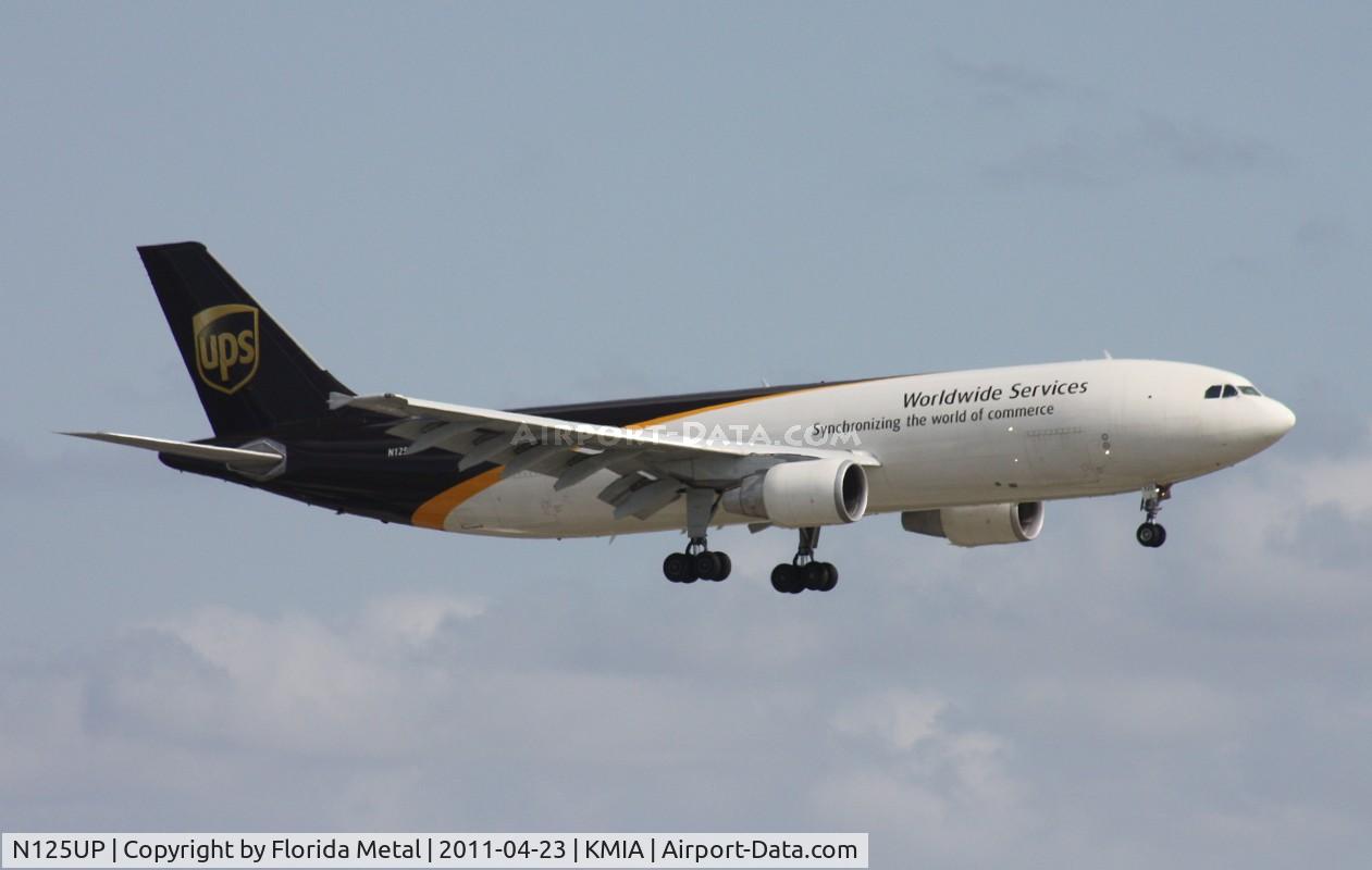 N125UP, 2000 Airbus A300F4-622R(F) C/N 0809, MIA spotting