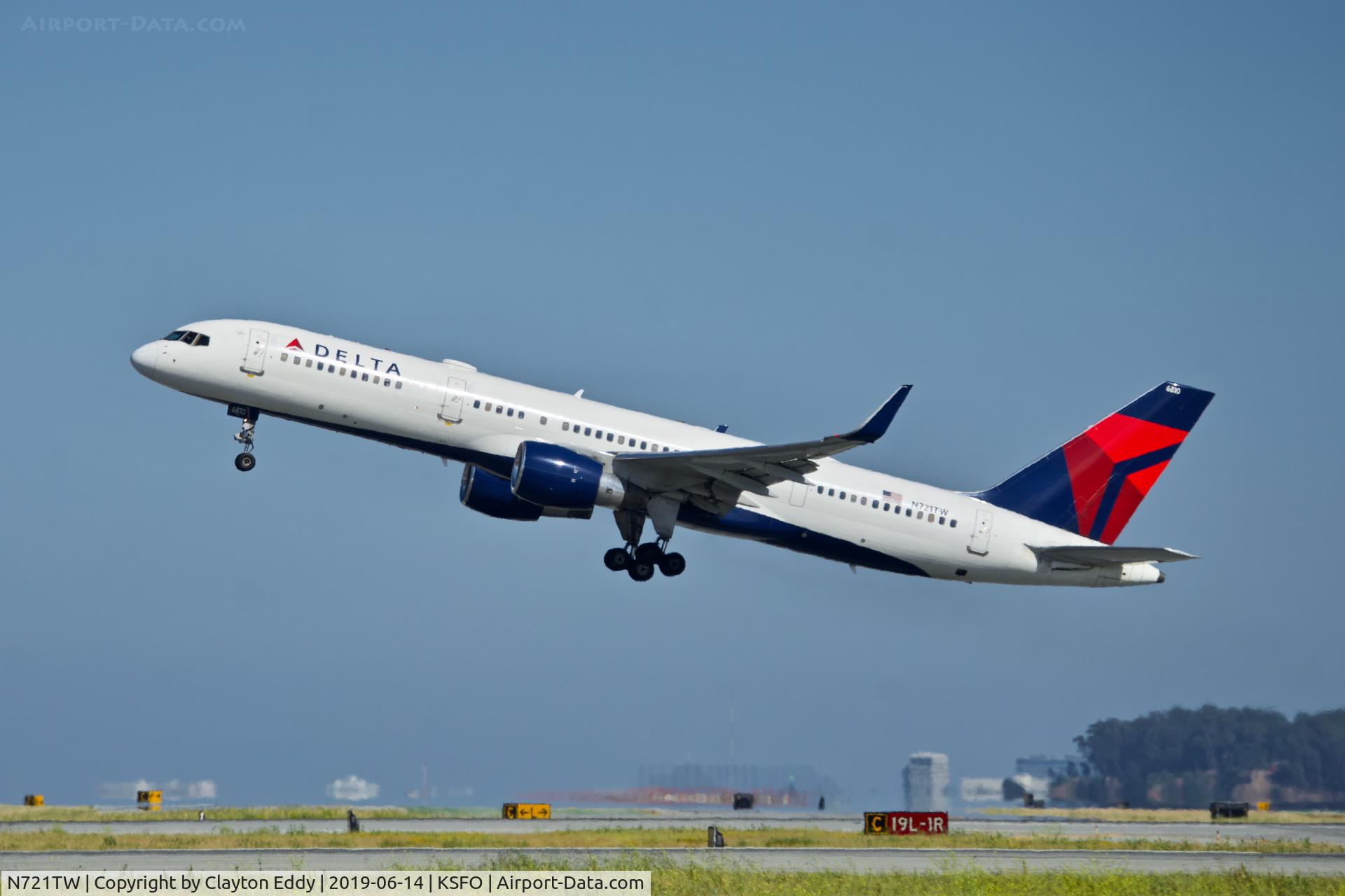 N721TW, 1999 Boeing 757-231 C/N 29954, Departing runway 01 SFO 2019.