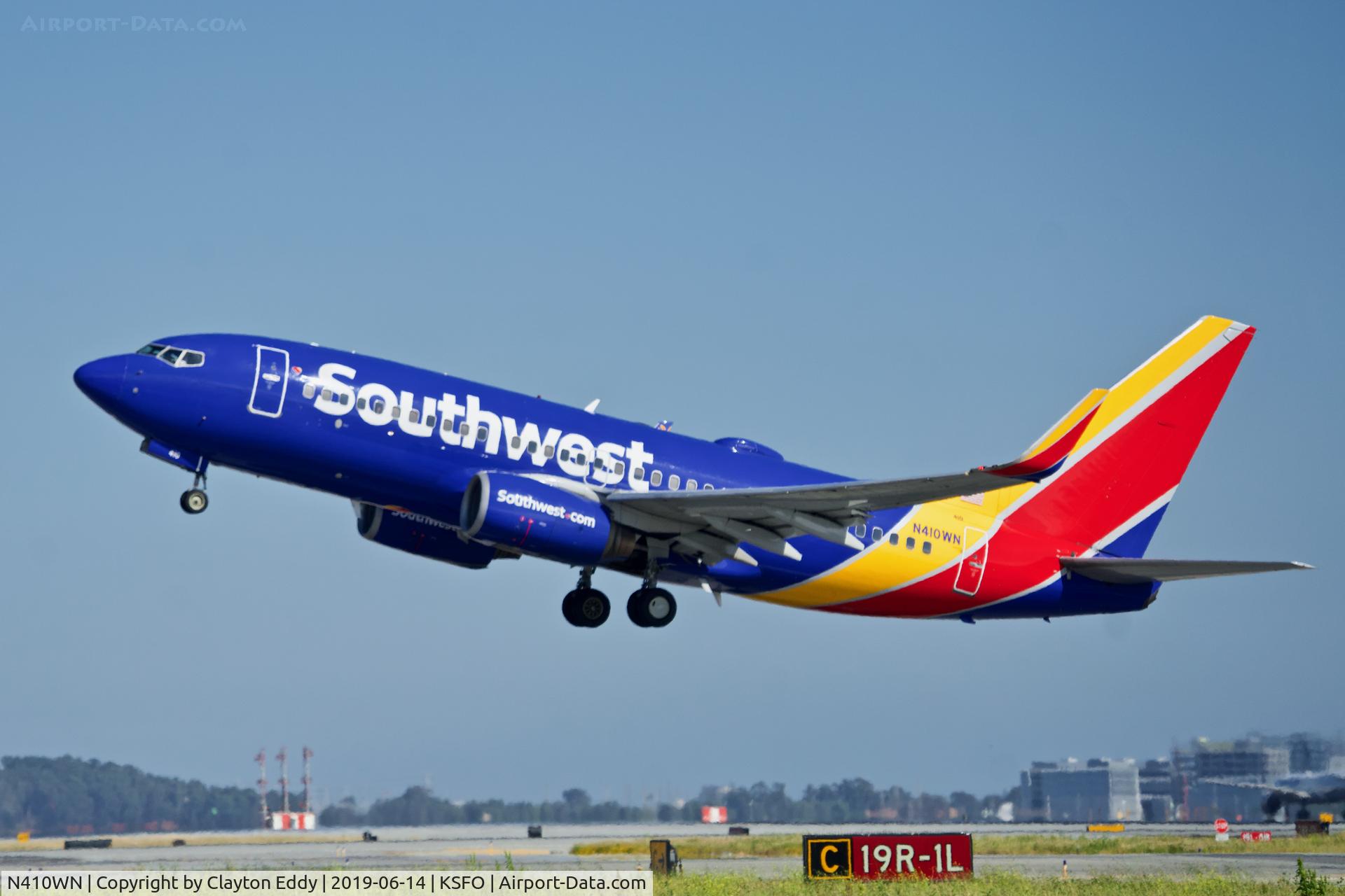 N410WN, 2001 Boeing 737-7H4 C/N 27897, Departing runway 01 SFO 2019.