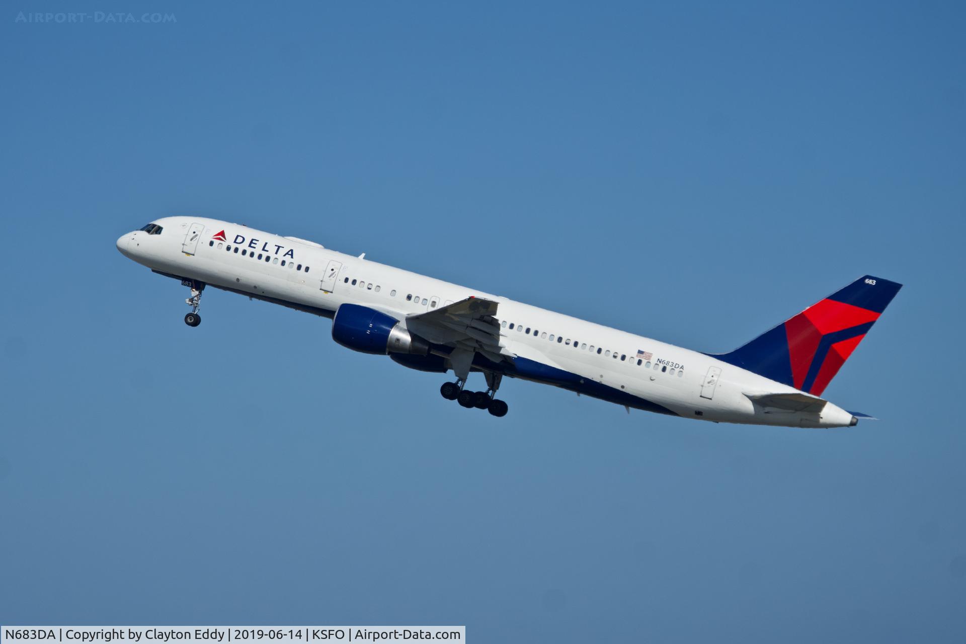 N683DA, 1993 Boeing 757-232 C/N 27103, Departing runway 01 SFO 2019.
