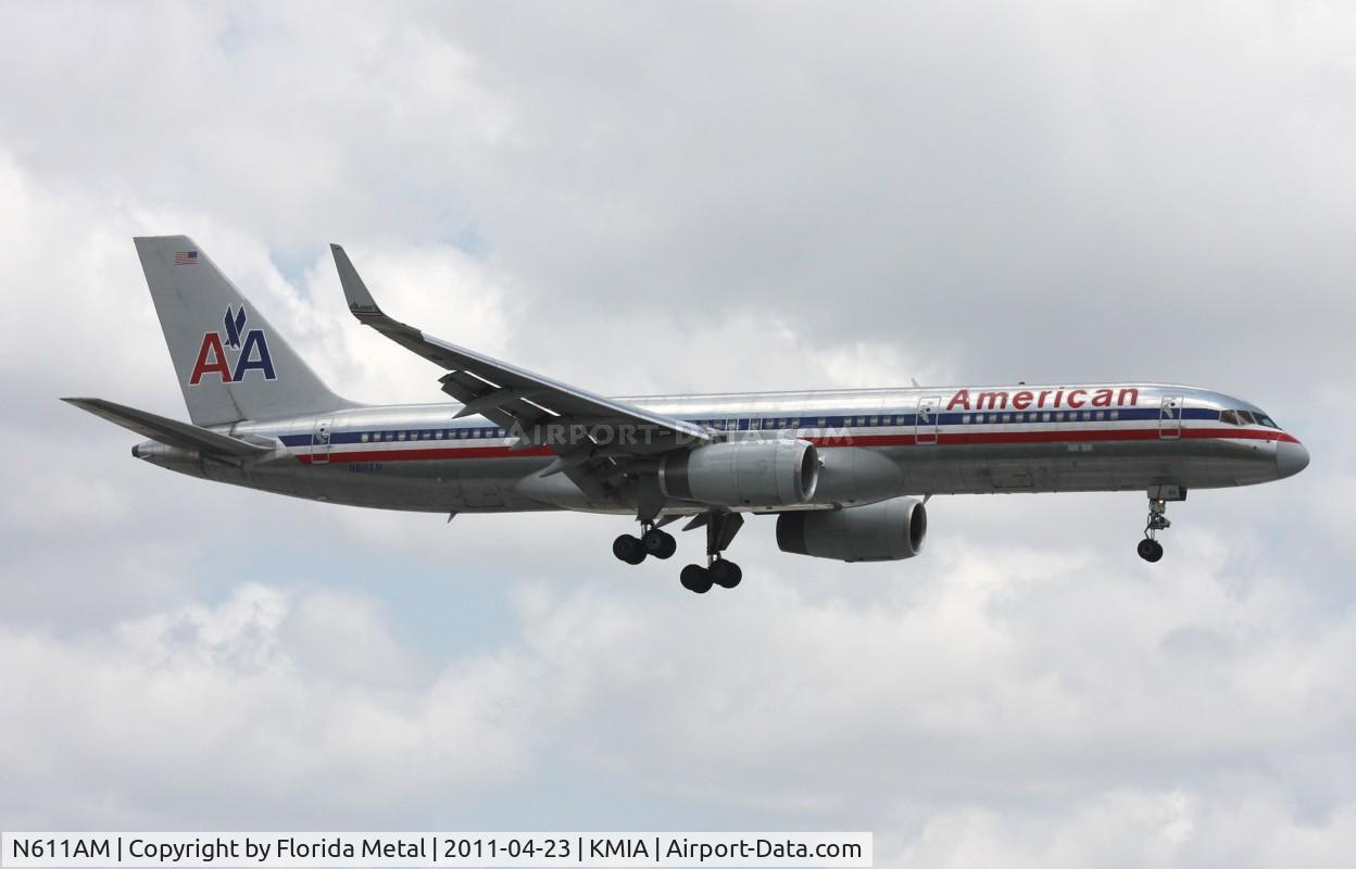 N611AM, 1989 Boeing 757-223 C/N 24487, MIA spotting