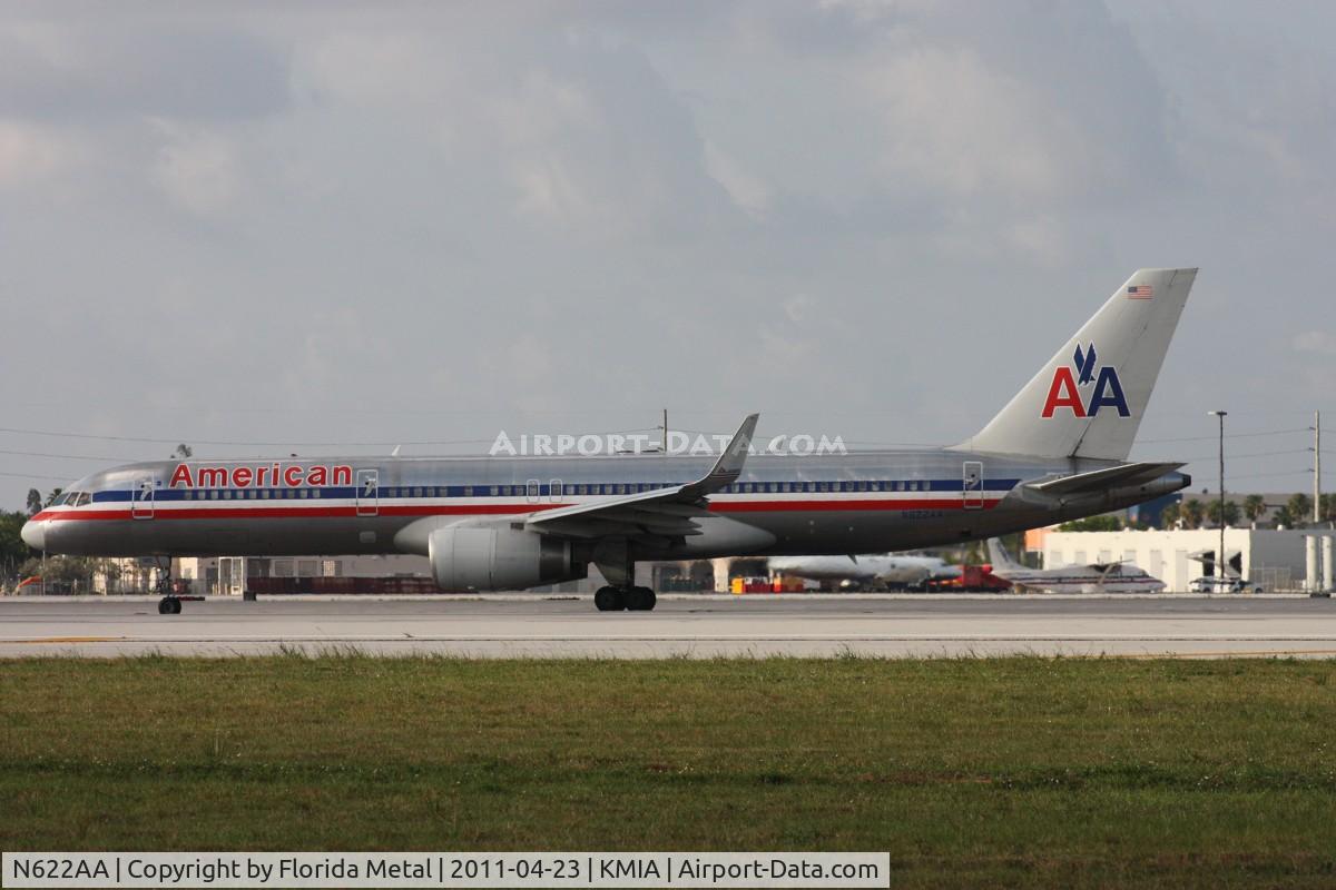 N622AA, 1990 Boeing 757-223 C/N 24580, MIA spotting