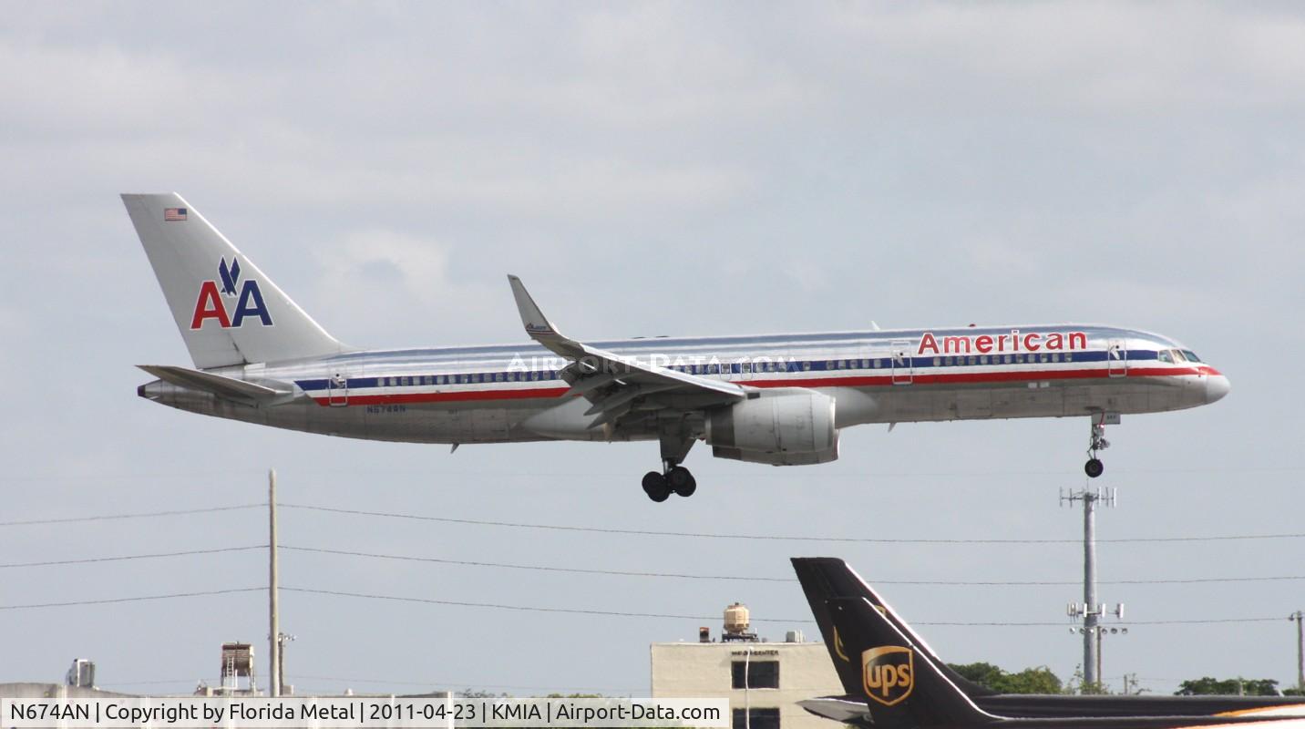 N674AN, 1998 Boeing 757-223 C/N 29424, MIA spotting