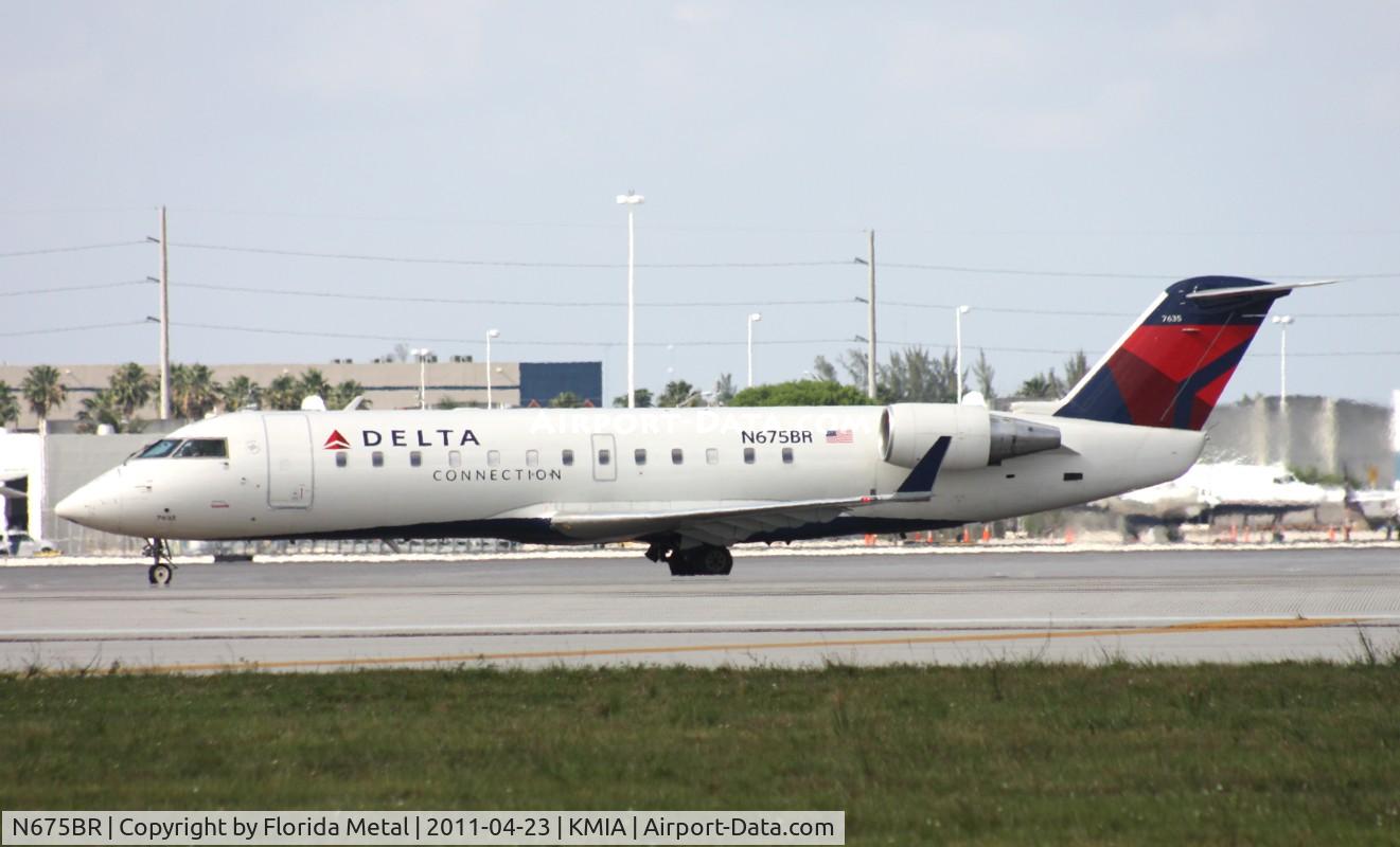 N675BR, 2002 Bombardier CRJ-200ER (CL-600-2B19) C/N 7635, MIA spotting